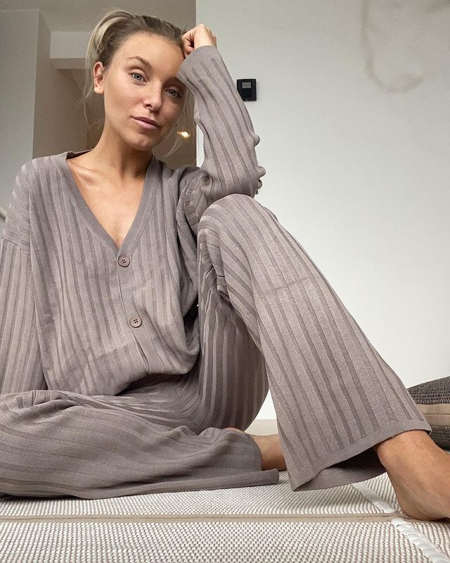 sanne josefson feet 2