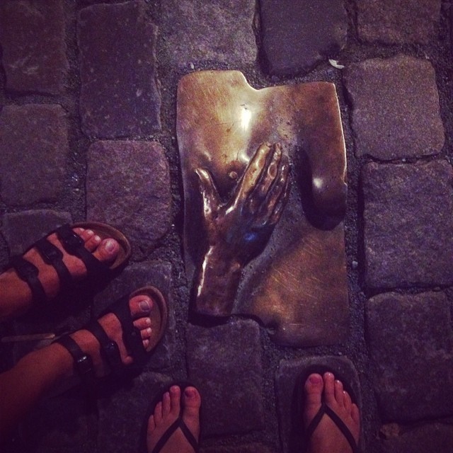 sanni mccandless feet 2