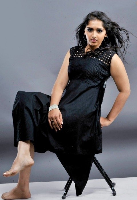 sanusha feet 1