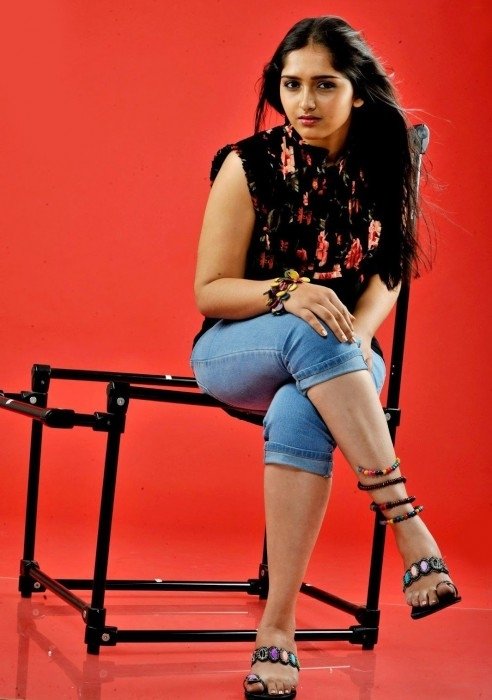 sanusha feet 6