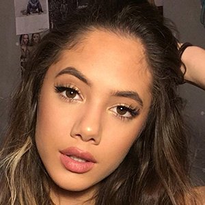 saoirse alicia behzadi feet 2