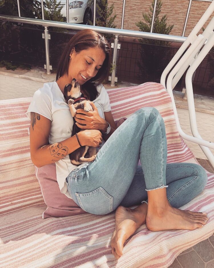 sara doorsoun feet 3