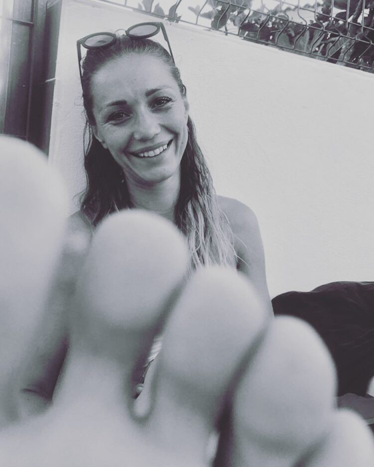 sara gomez feet 5