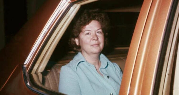 sara jane moore feet 1