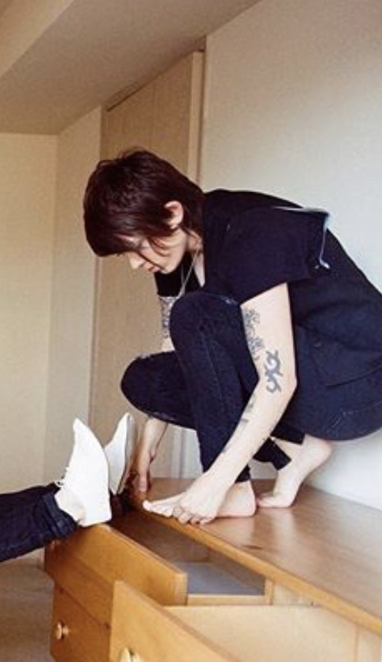 sara quin feet 4