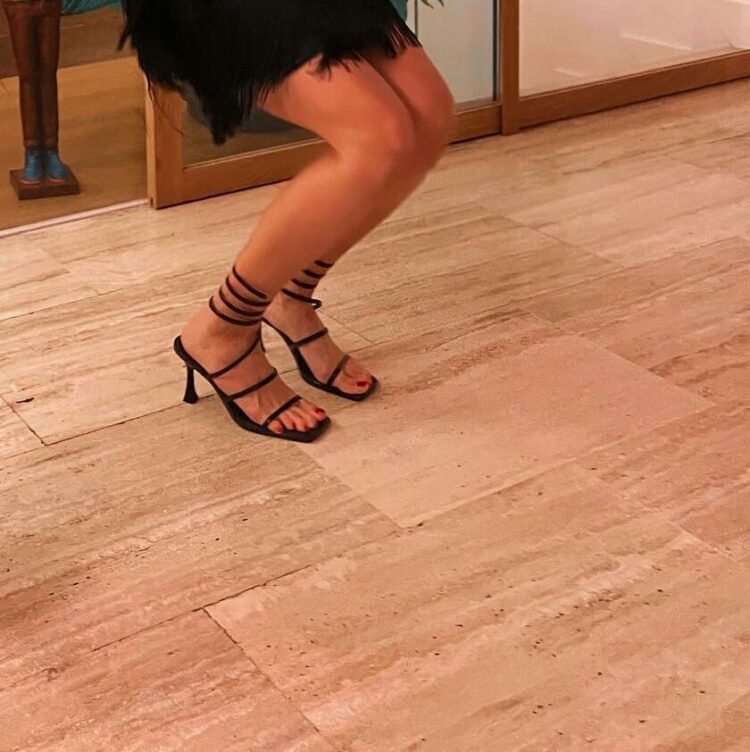 sara salamo feet 4
