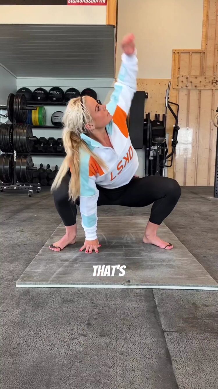 sara sigmundsdottir feet 3
