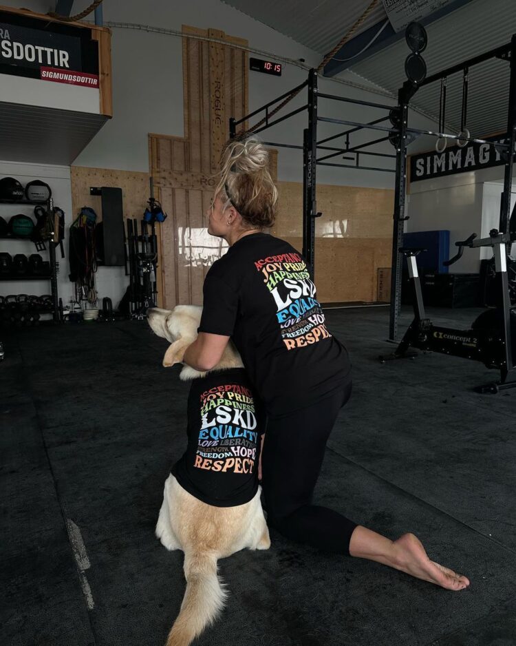 sara sigmundsdottir feet 6