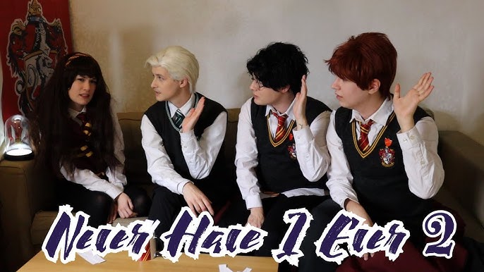 sara themischiefmanagers feet 3