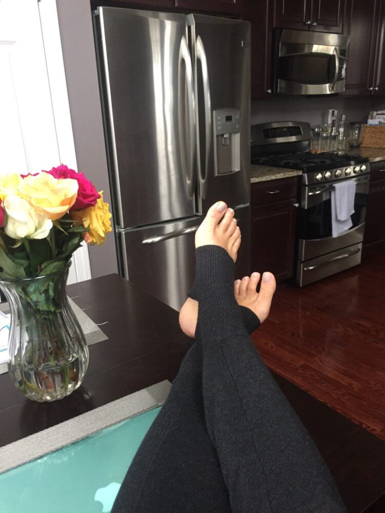 sara walsh feet 3