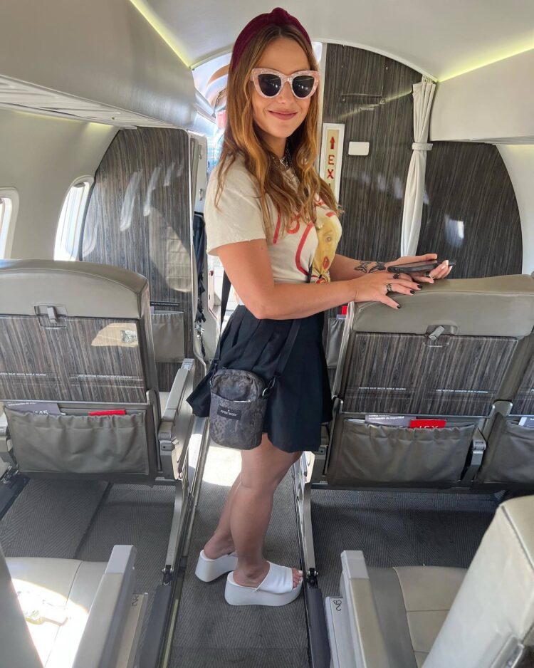 sara weinshenk feet 4