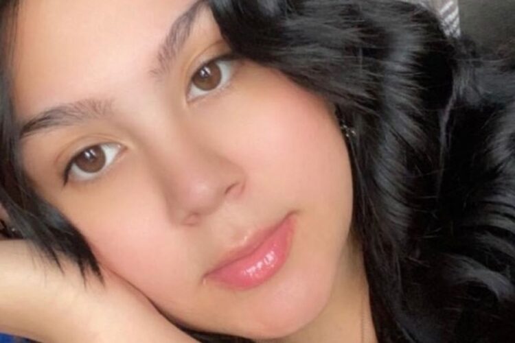 sarah alyssia feet 5