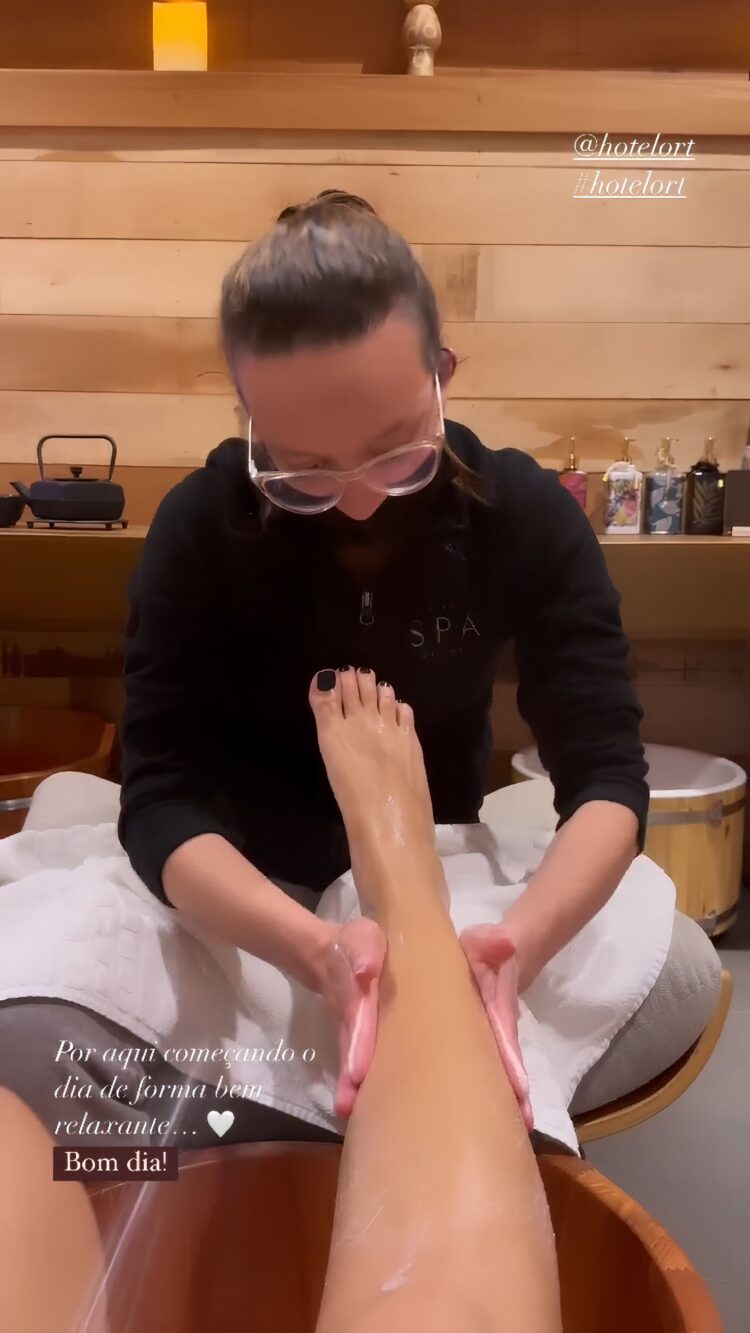 sarah andrade feet 4