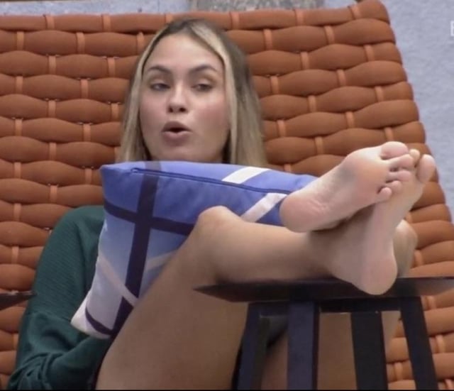 sarah andrade feet 5