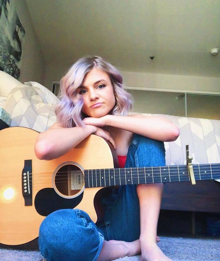 sarah barrios feet 3