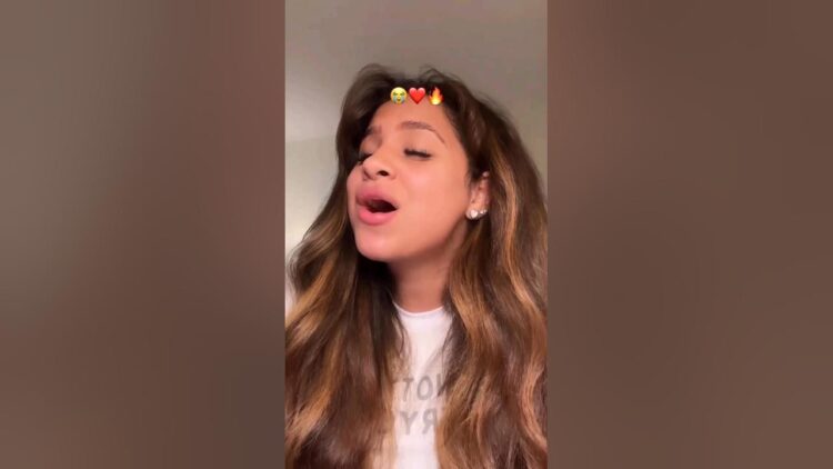 sarah beatriz feet 2