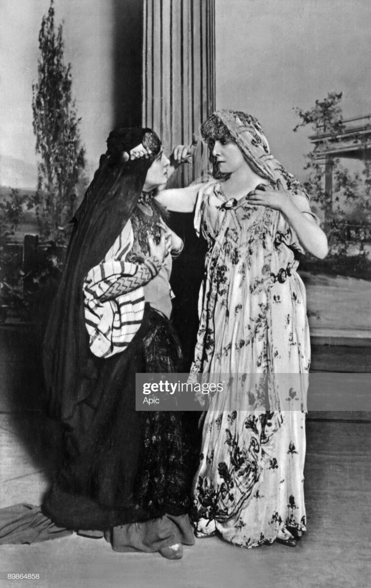 sarah bernhardt feet 2