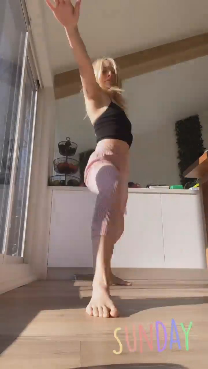 sarah blackwood feet 4