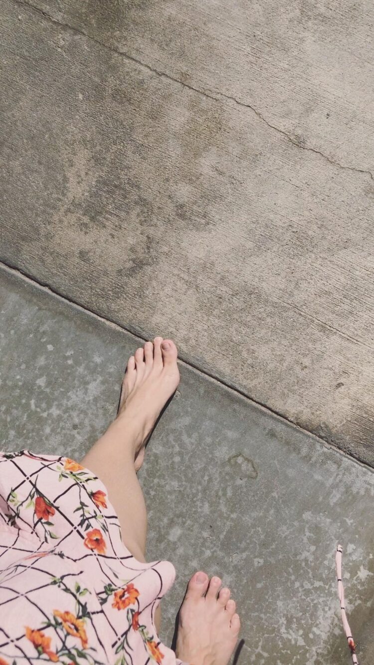 sarah carlos feet 2