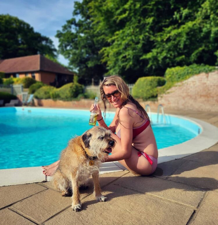 sarah champion feet 6