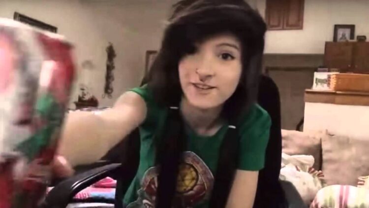 sarah christine fowler feet 5