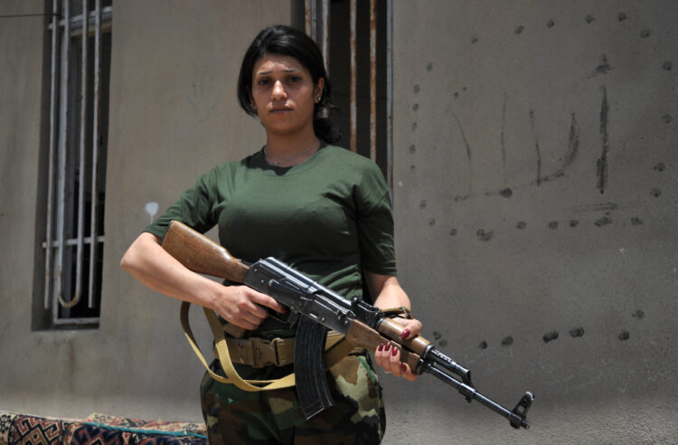 sarah gertrude shapiro feet 5 scaled