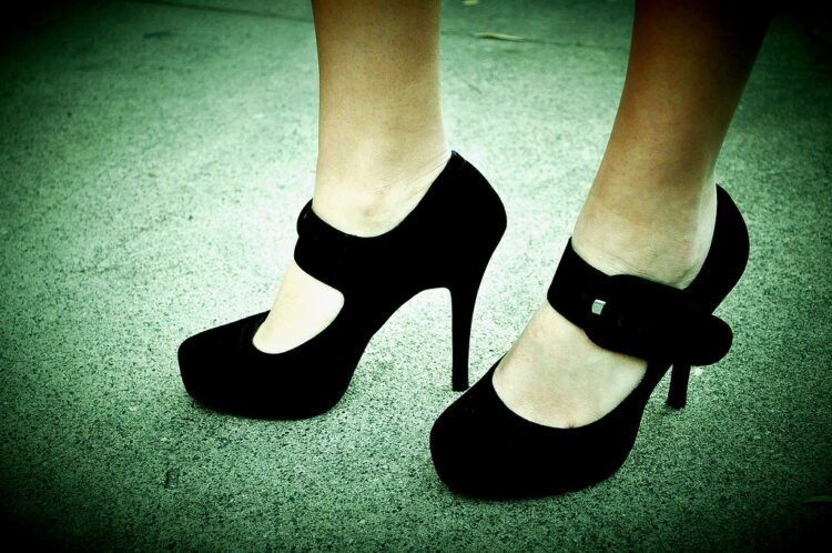 sarah godfrey feet 5