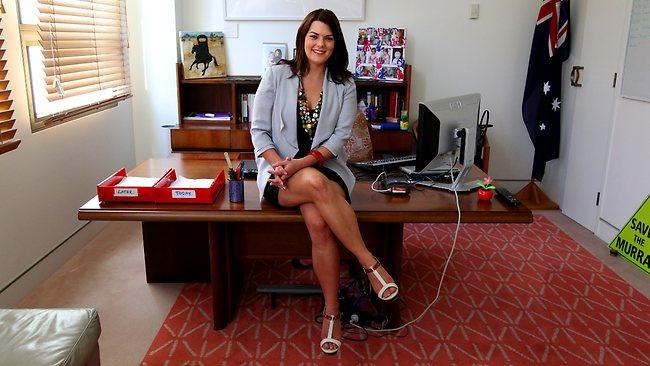 sarah hanson young feet 3