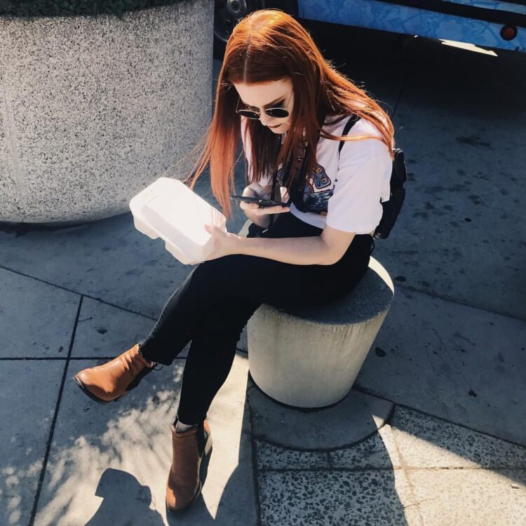 sarah hawkinson feet 1