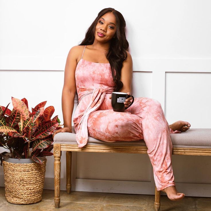 sarah jakes roberts feet 3