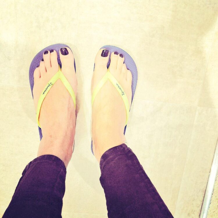 sarah jane crawford feet