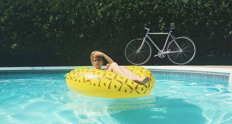 sarah jeanne labrosse feet 3