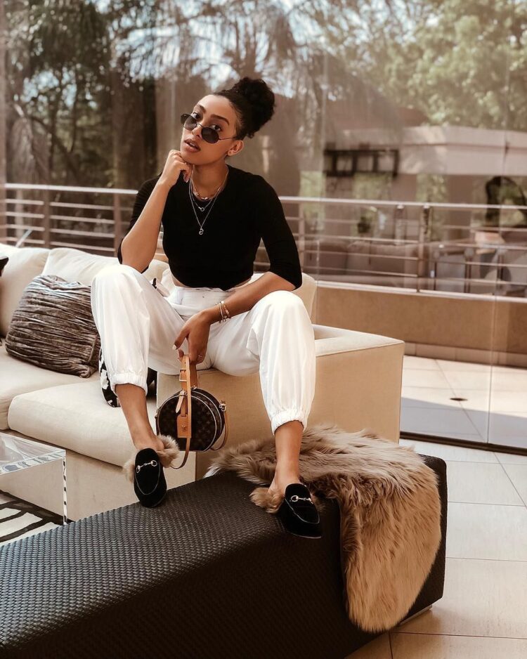 sarah langa mackay feet 1