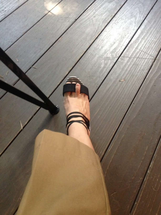 sarah lind feet 6