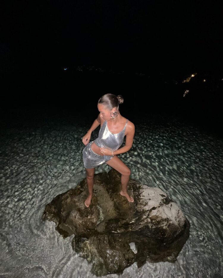 sarah lysander carter feet 5