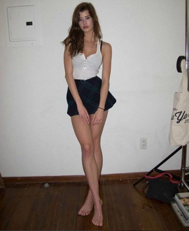 sarah mcdaniel feet 4
