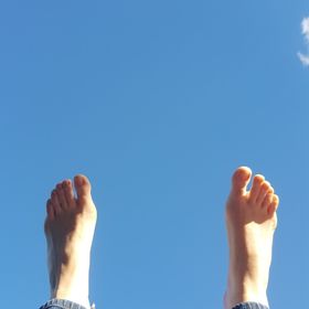 sarah mcleod feet 4