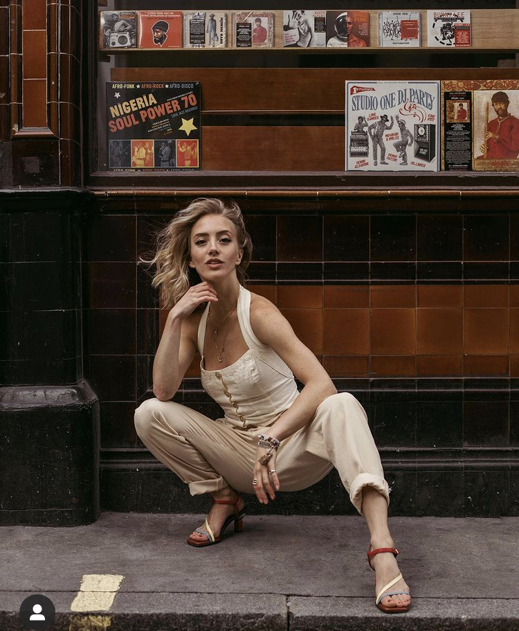 sarah mikaela feet 1