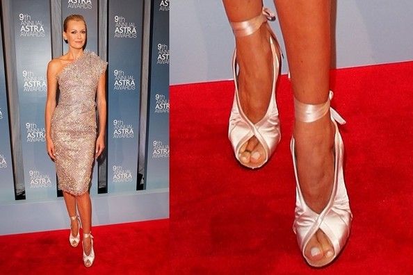 sarah murdoch feet 5