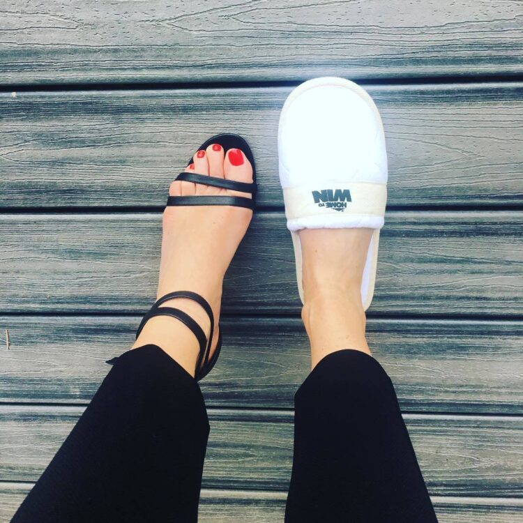 sarah richardson feet 3