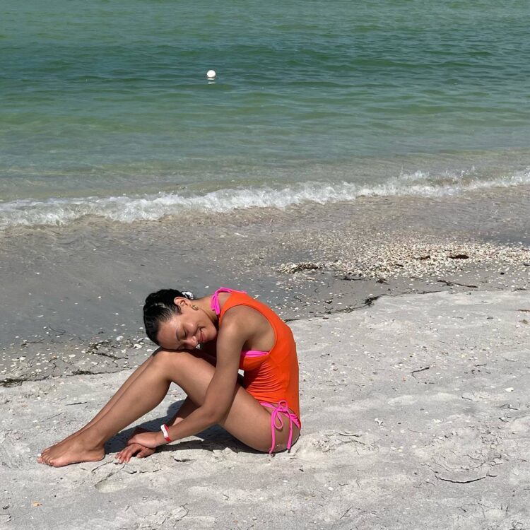 sarah rodriguez feet 5