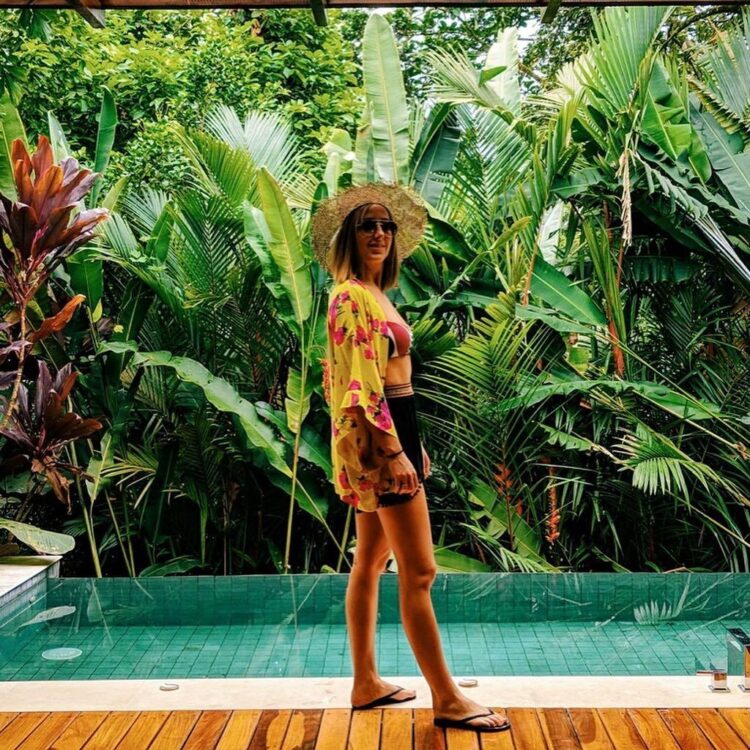 sarah schneider feet 2