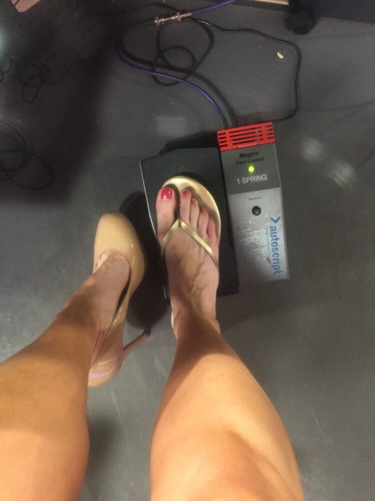 sarah simmons feet