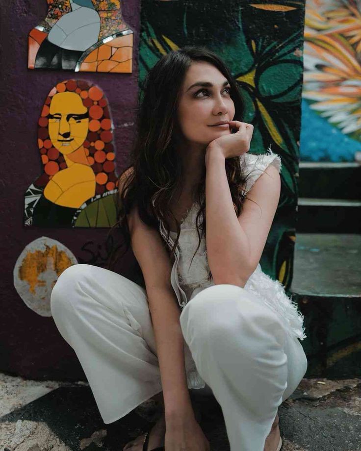 sarah tuffahati mornov feet 2