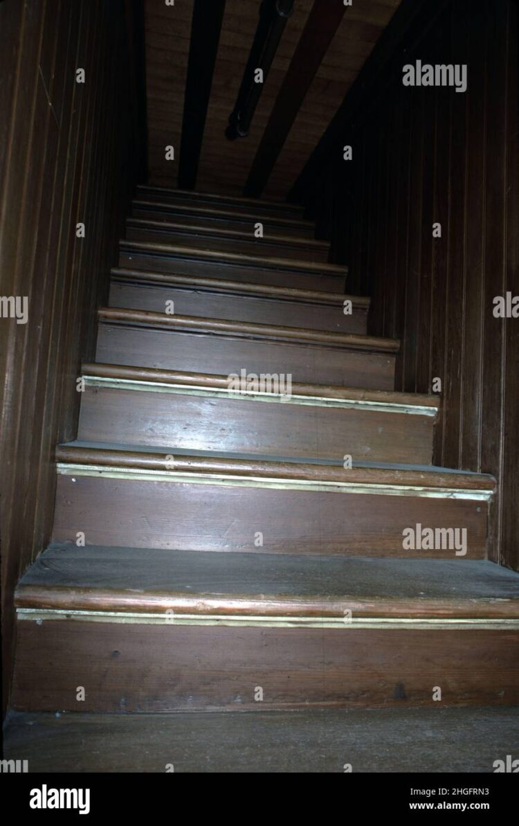 sarah winchester feet 5