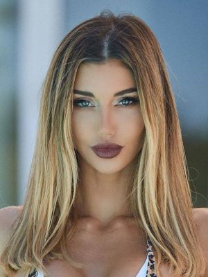 sarai rollins feet 3