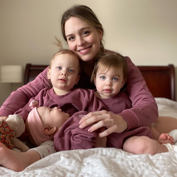 saraplustwins feet 1