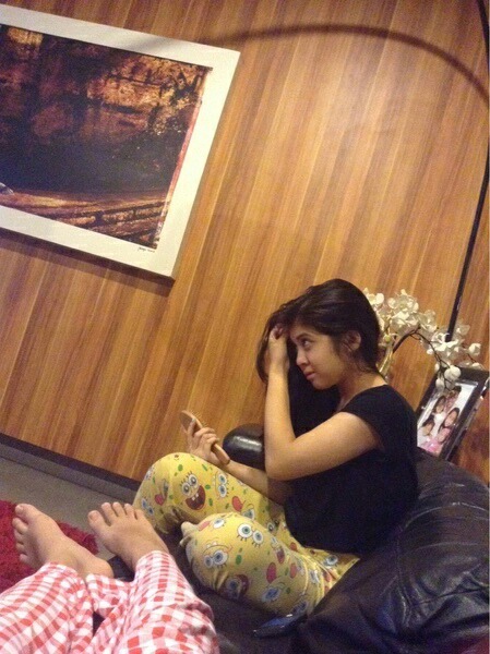 sarasefeika kesha feet 3