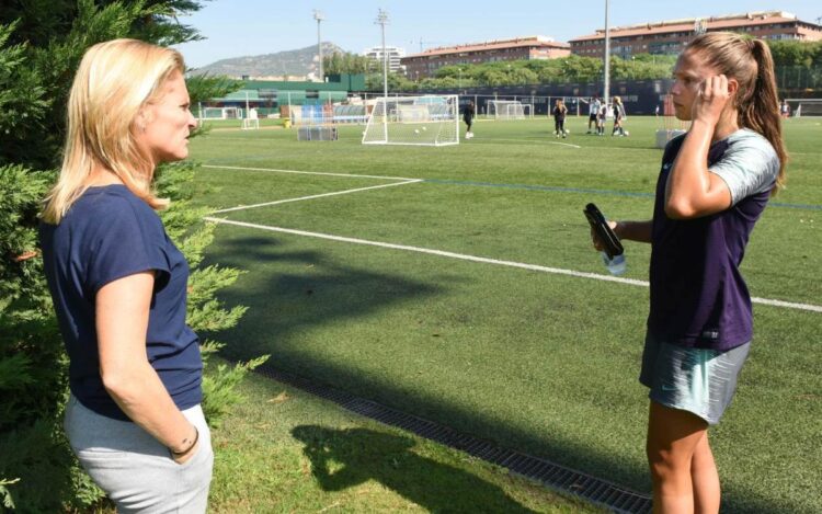 sarina wiegman feet 5