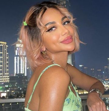 sarleen ahmed feet 5